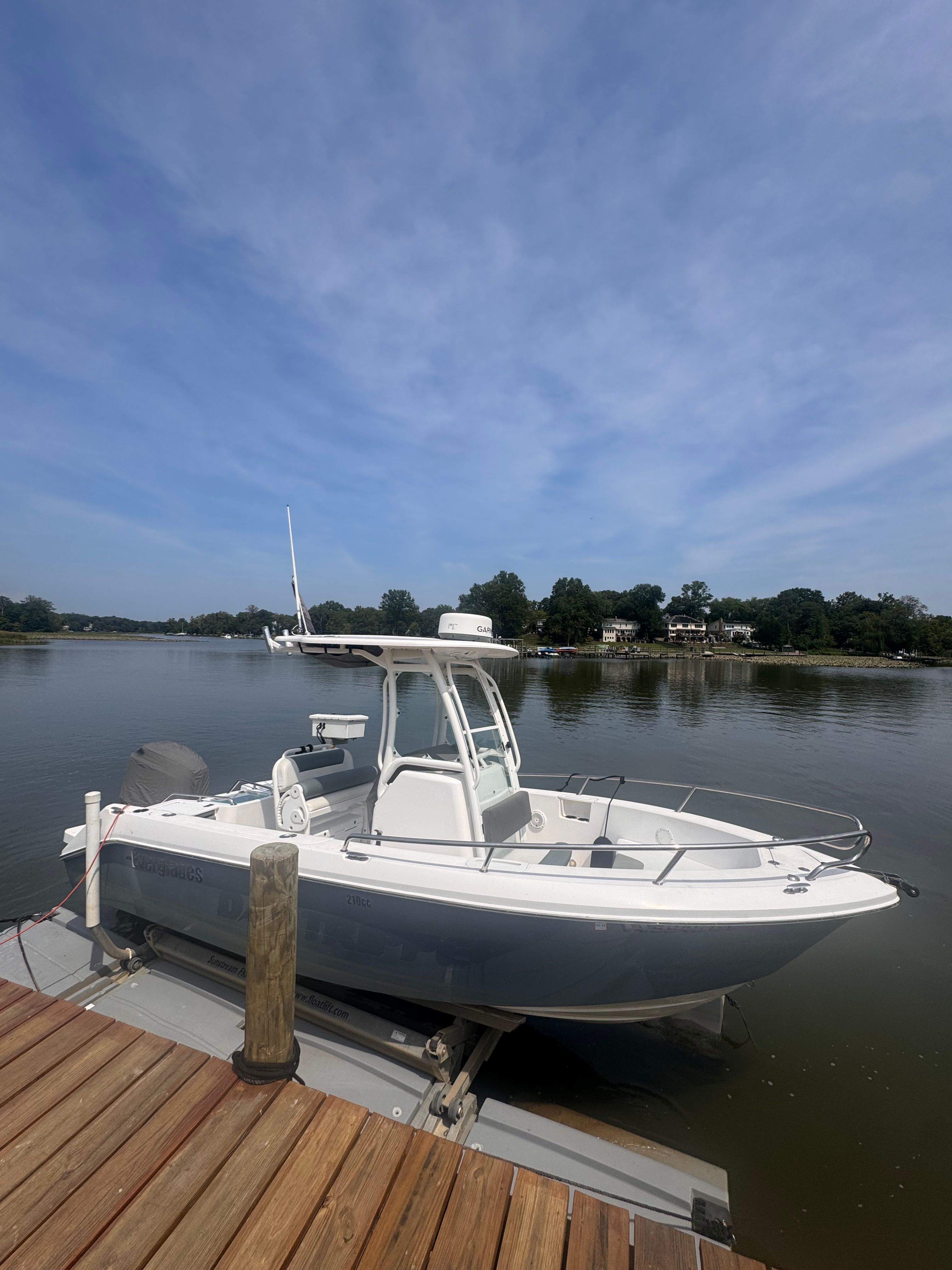 2014 Everglades 210 Center Console