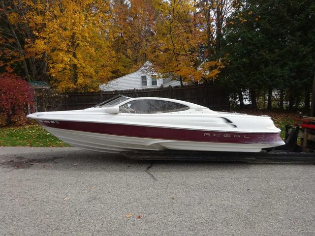 2000 Regal 2100 LSR