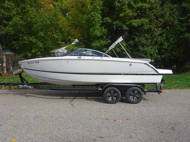 2023 Four Winns H2 Sterndrive