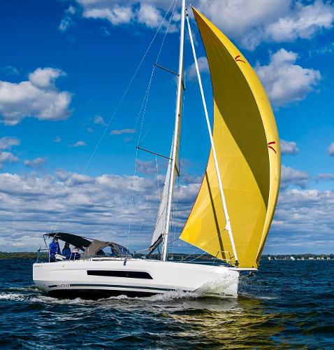 2025 Dufour 37