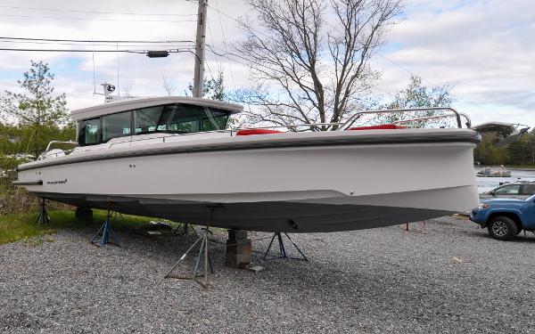 2021 Axopar 37 Cross Cabin