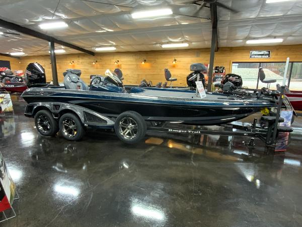 Ranger Z521R Cup-Equipped 2025 Ranger Z521R Cup-Equipped boat in showroom, sleek design, dual motors, and modern features.