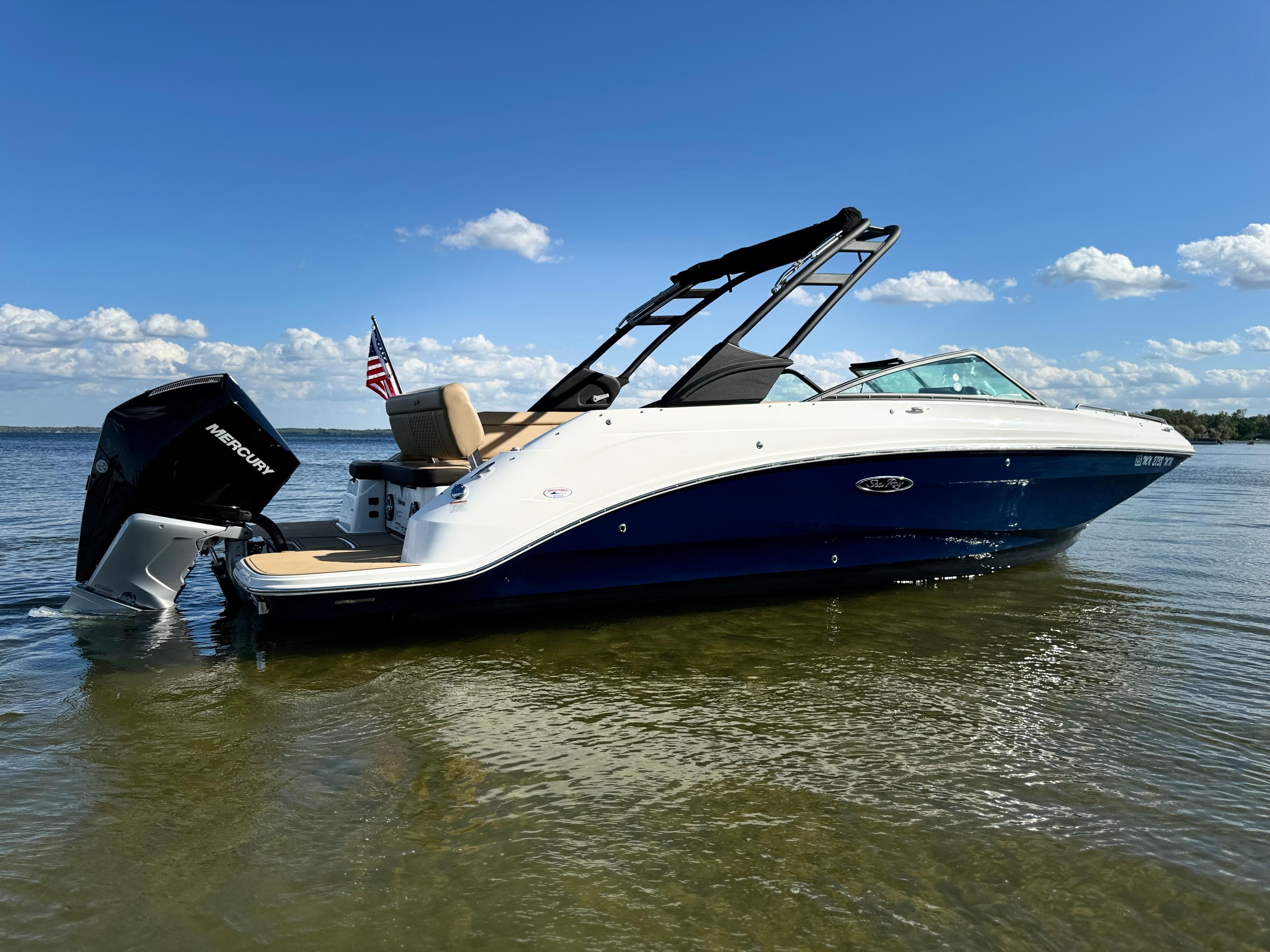 2024 Sea Ray SDX 250 Outboard