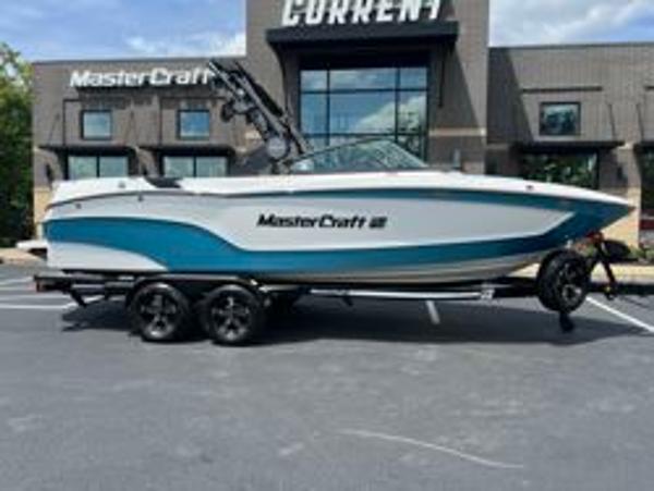 2024 MasterCraft XT23