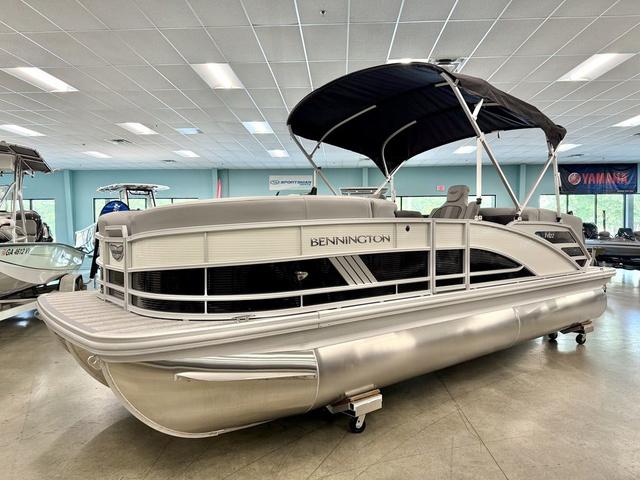 2025 Bennington M Quad Bench 22 MFB