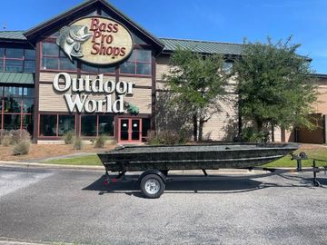 2025 Tracker Grizzly 1860 Utility