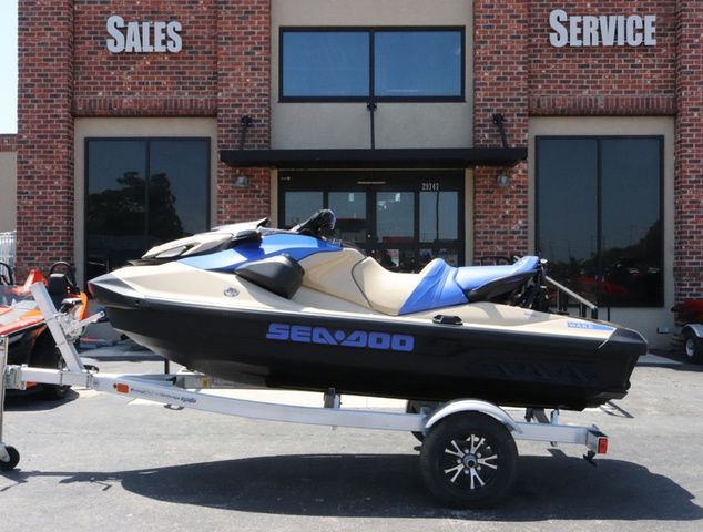 2025 Sea-Doo Wake™ 170 BRP Premium Audio, iDF, iBR