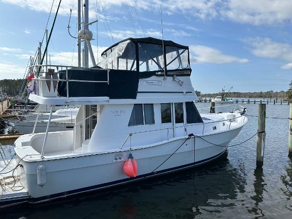 1998 Mainship 350 Trawler