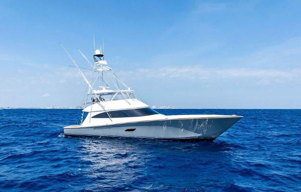 2022 Viking 80 Convertible
