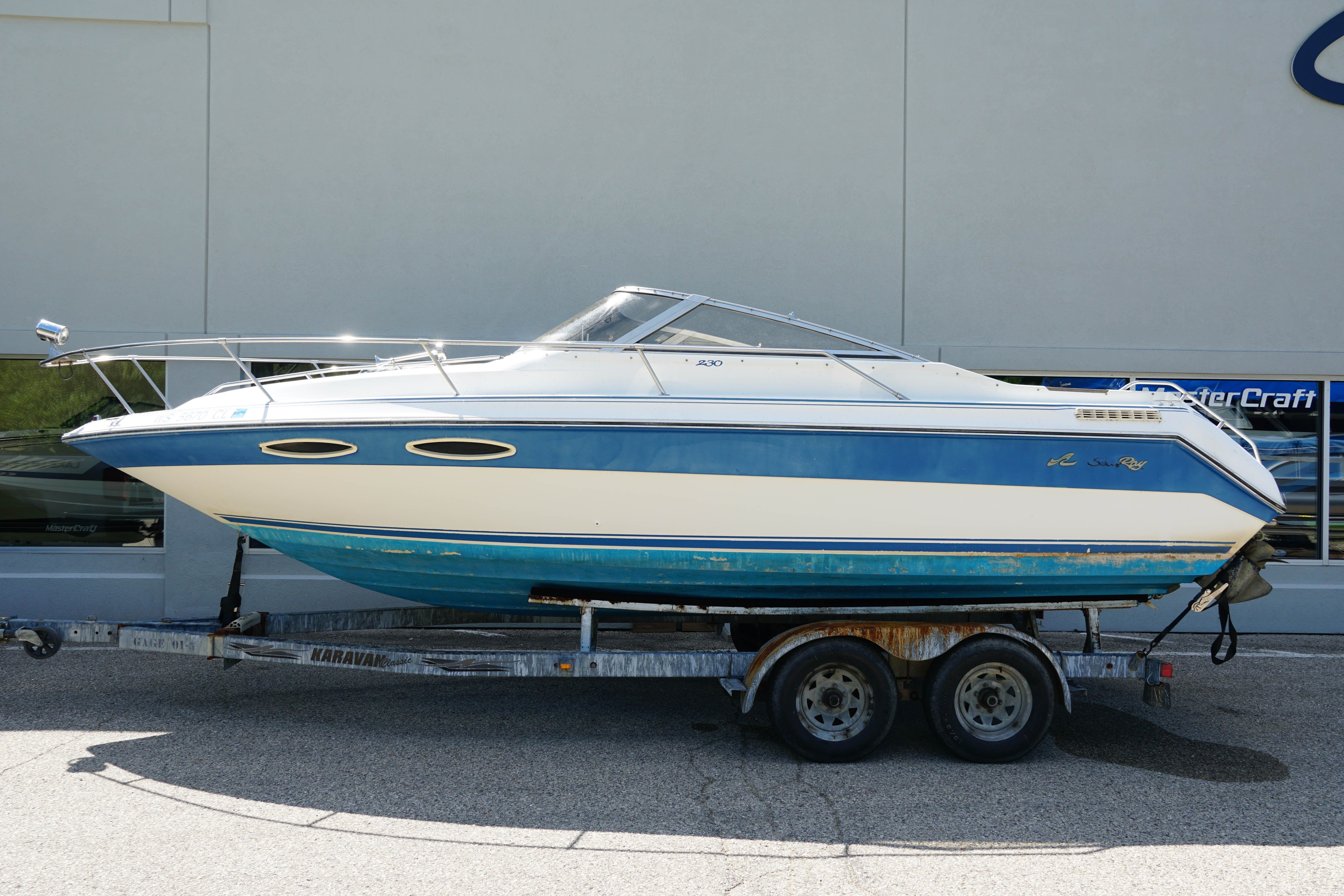 Sea Ray 230 Cuddy boats for sale