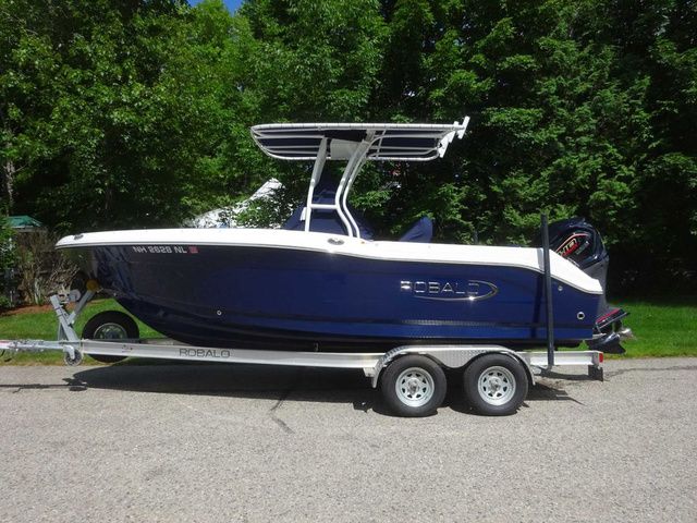 Robalo R202 Explorer