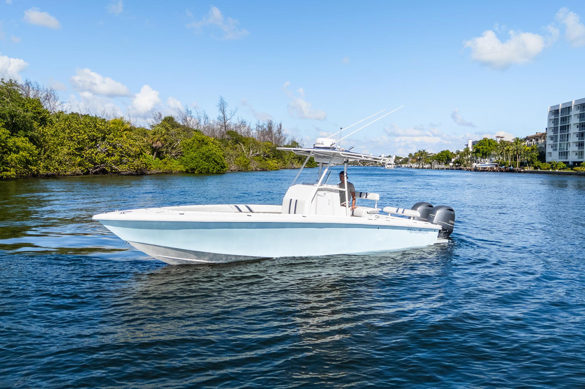 2004 Island Runner 26 Center Console