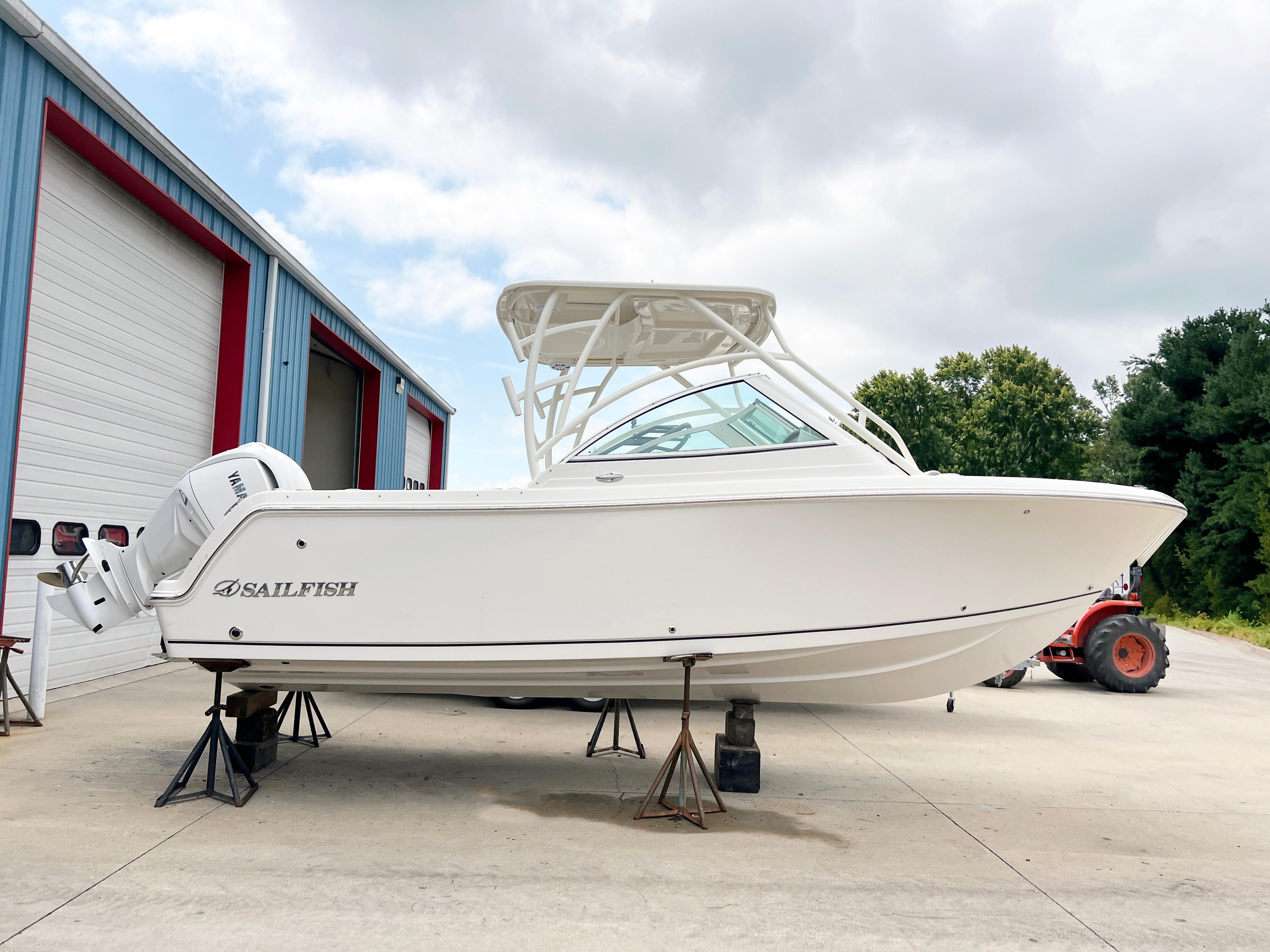 2025 Sailfish 245 DC