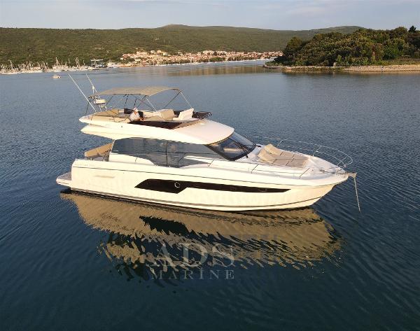 2019 Prestige 520 Fly