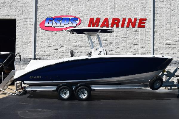 Yamaha Boats 255 FSH Sport H 2025 Yamaha Boats 255 FSH Sport H displayed at GSPS Marine dealership.