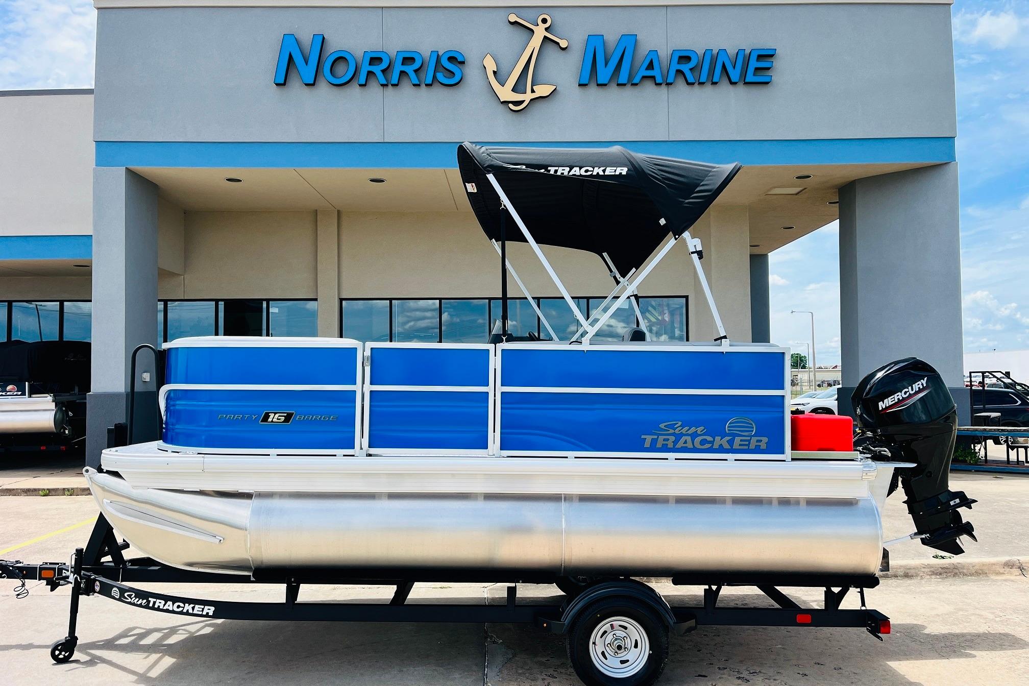 2026 Sun Tracker Party Barge 16 DLX