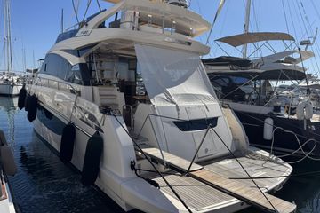 2019 Cayman Yachts F 520