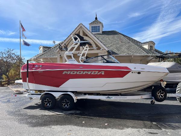 2025 Moomba Max