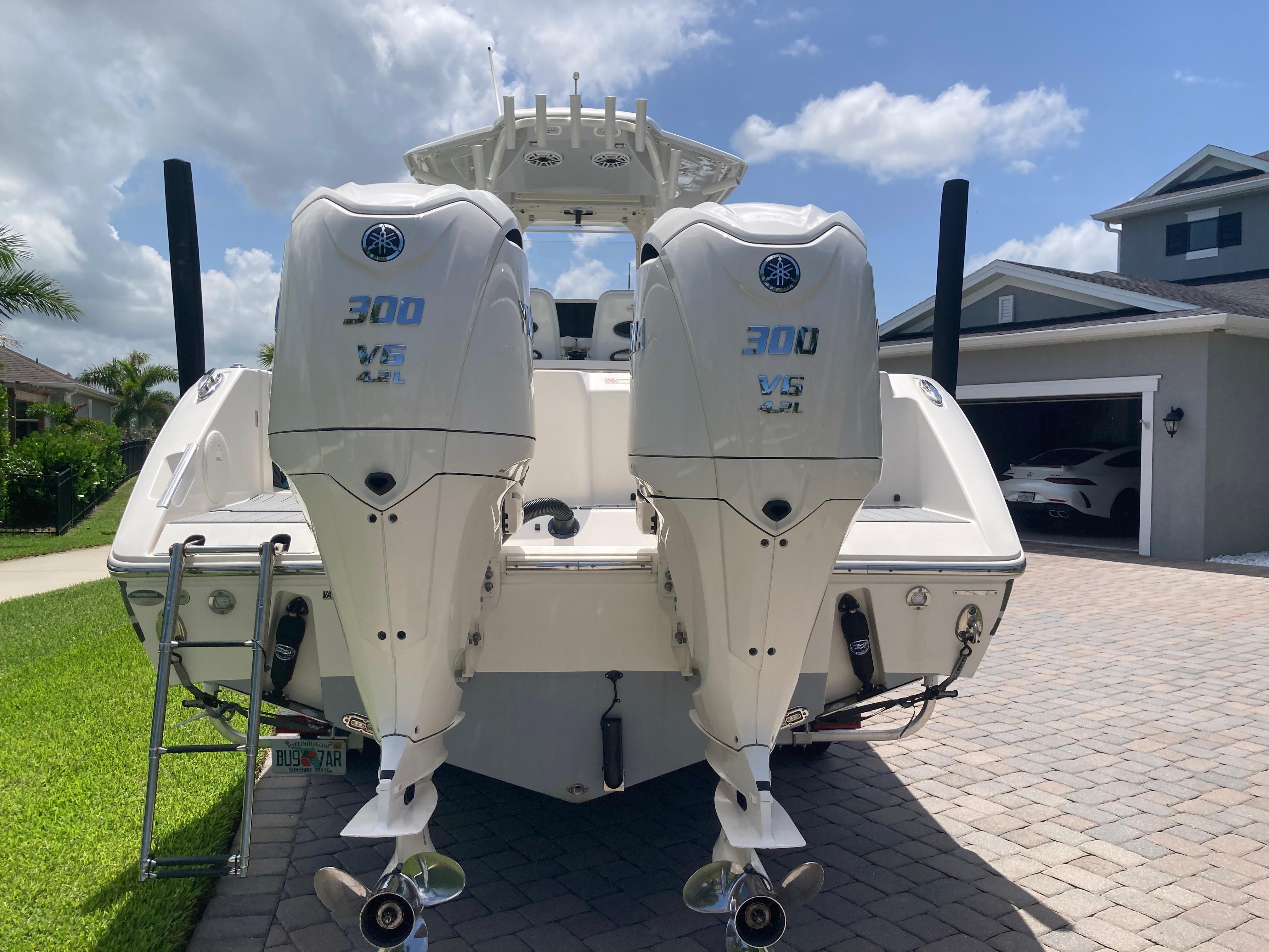 2022 Cobia 320 Center Console