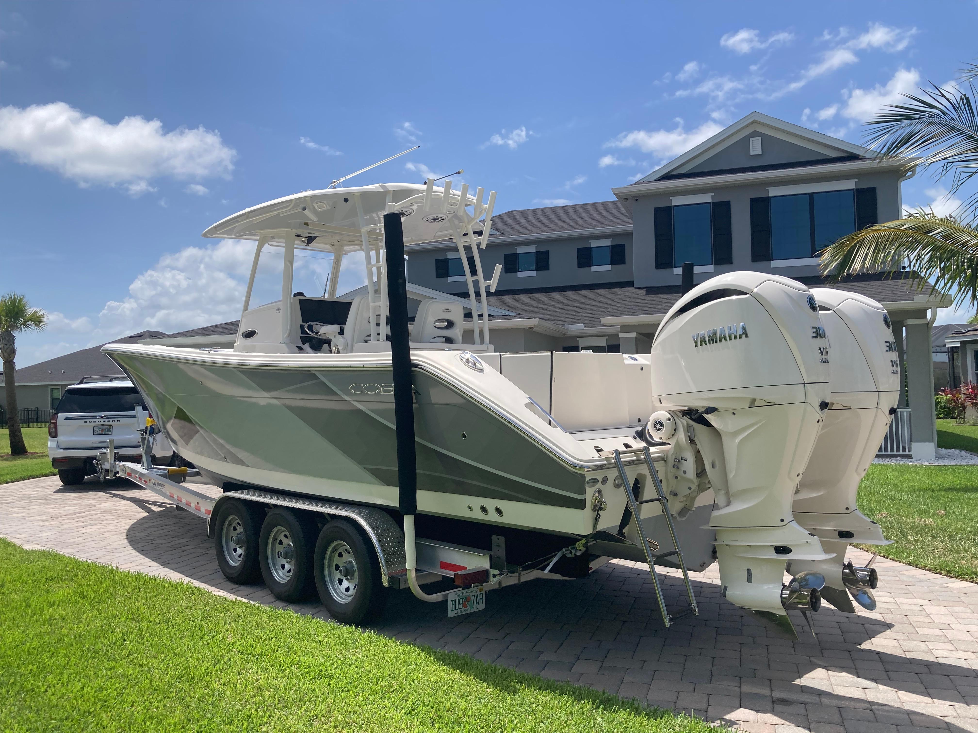 2022 Cobia 320 Center Console
