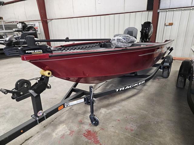 2025 Tracker Super Guide V-16 TILLER