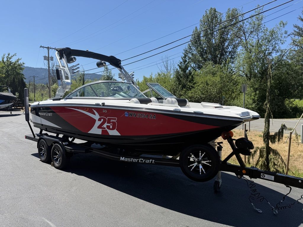 2013 MasterCraft X25