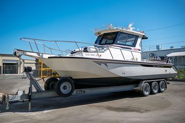 1990 Boston Whaler 31 CUSTOM CONQUEST