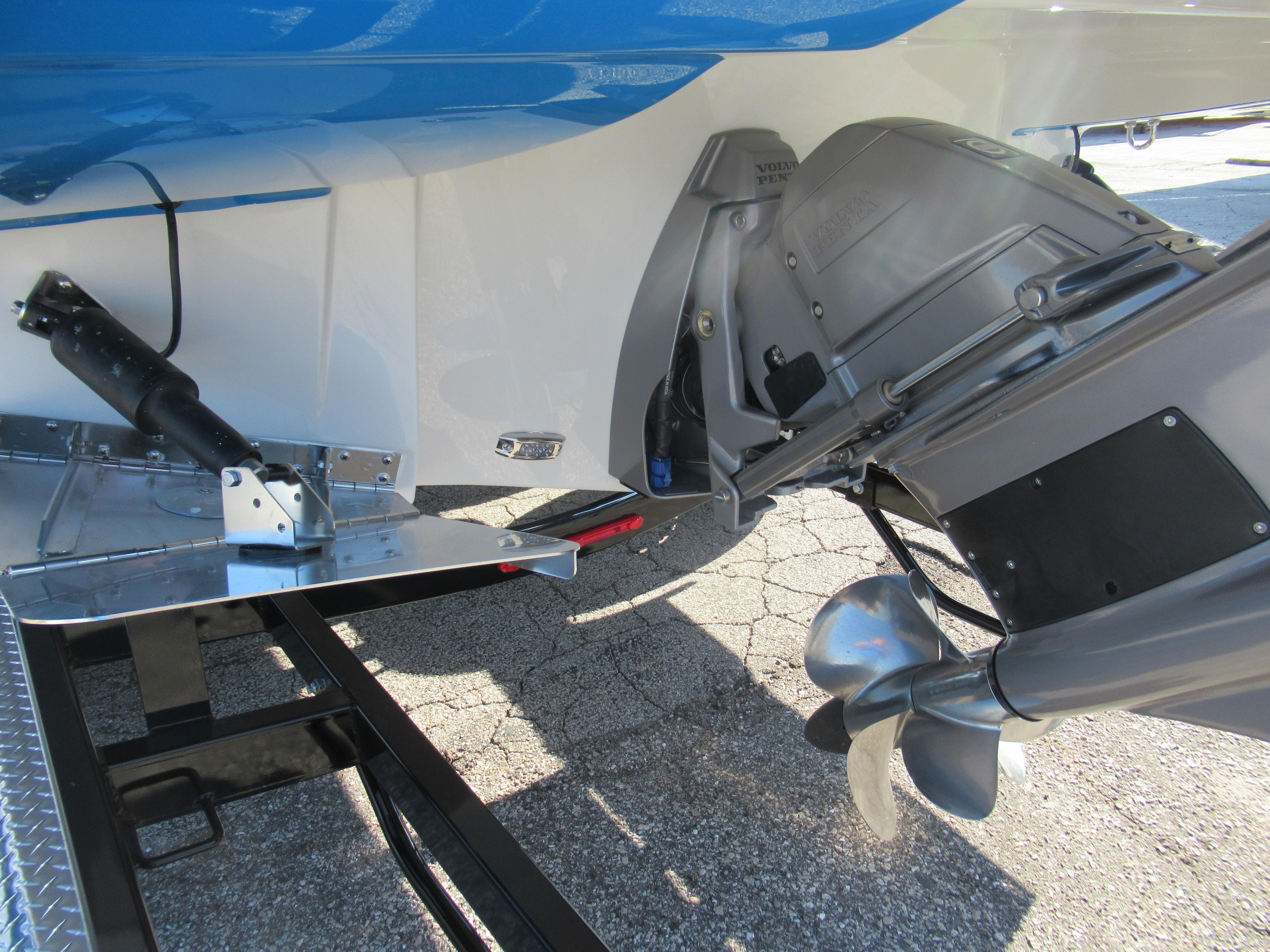 2023 Crownline 280 SS SURF
