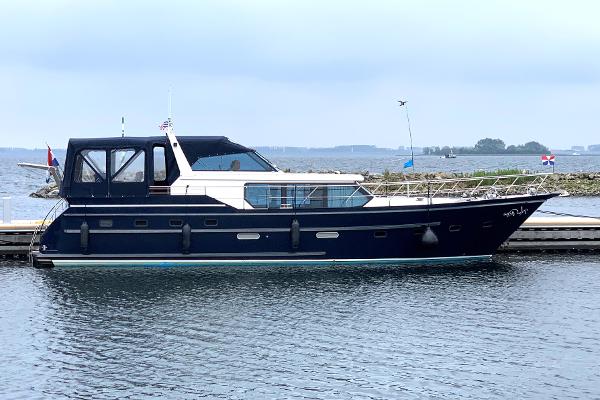 2000 Valkkruiser Voyager 1550
