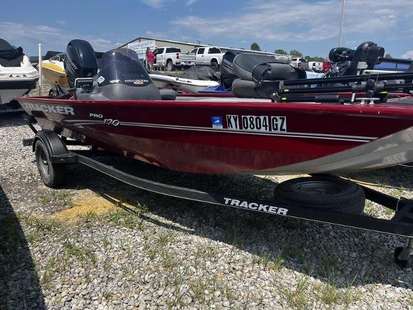 2019 Tracker Pro 170