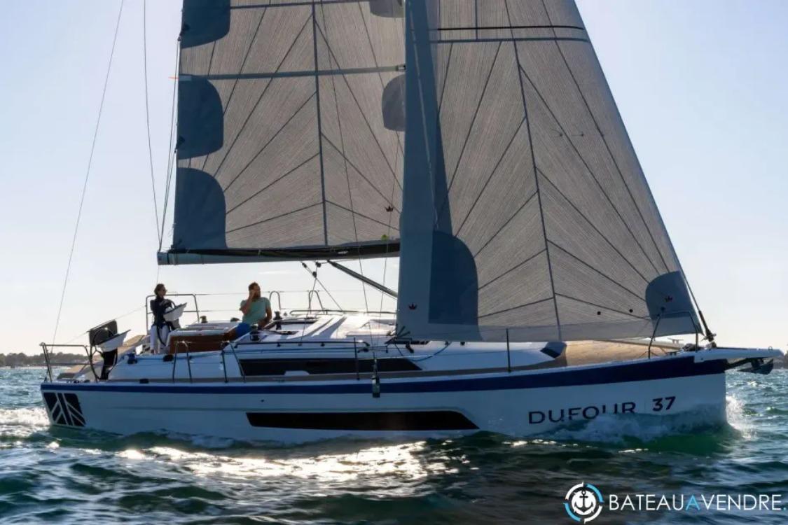 2026 Dufour 37