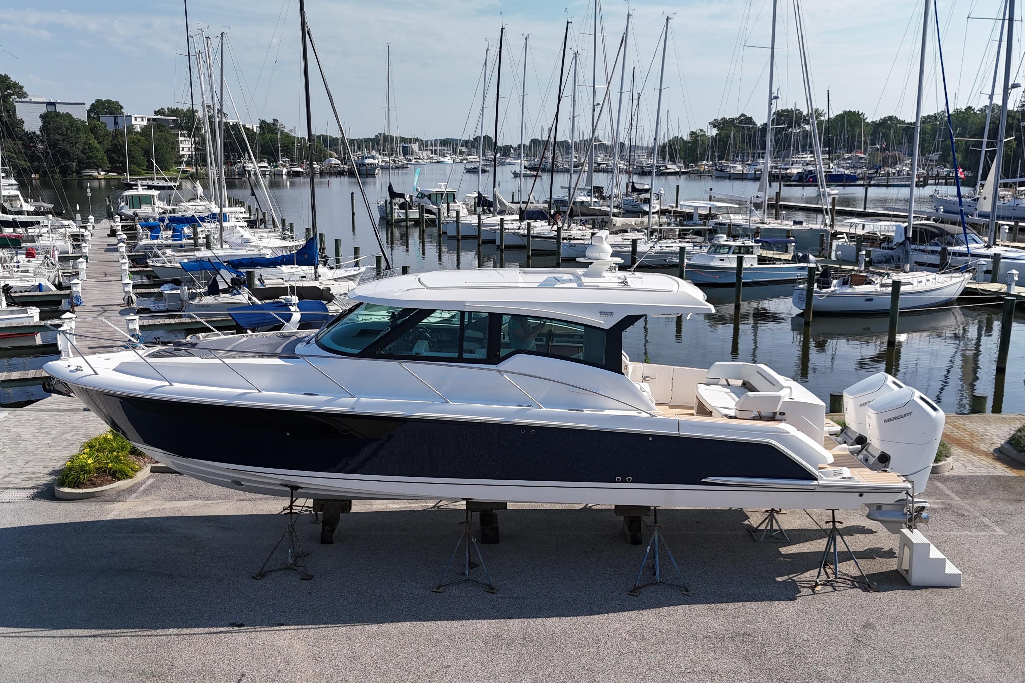 2026 Tiara Yachts 43 LE