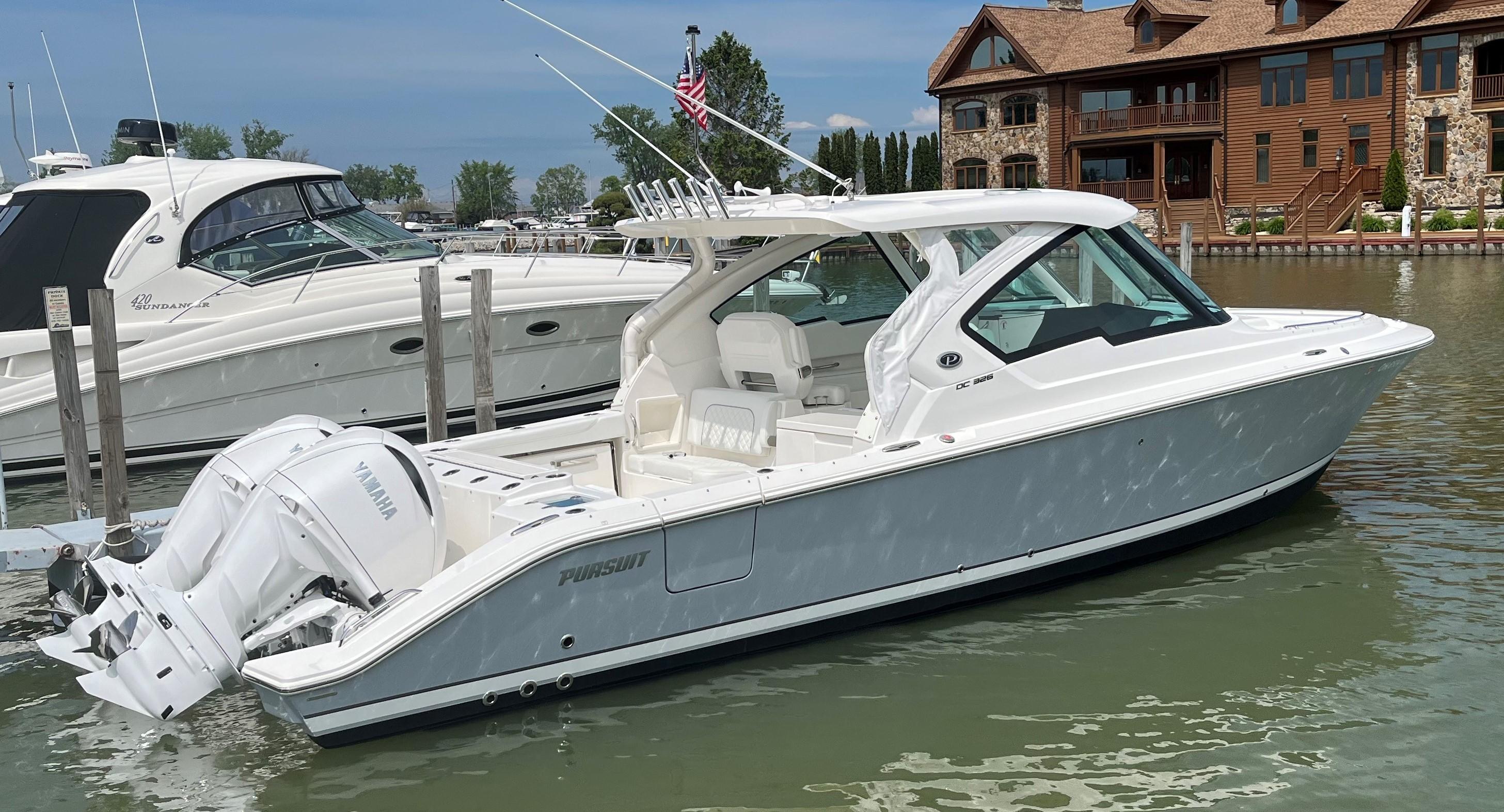 2024 Pursuit DC 326 Dual Console