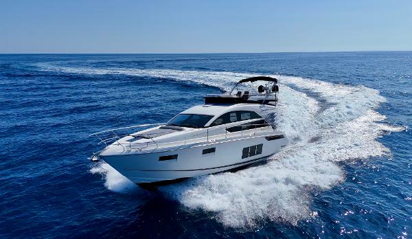 2014 Fairline Squadron 48