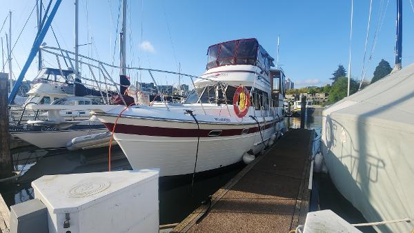 1987 Nova 36 Tri Cabin