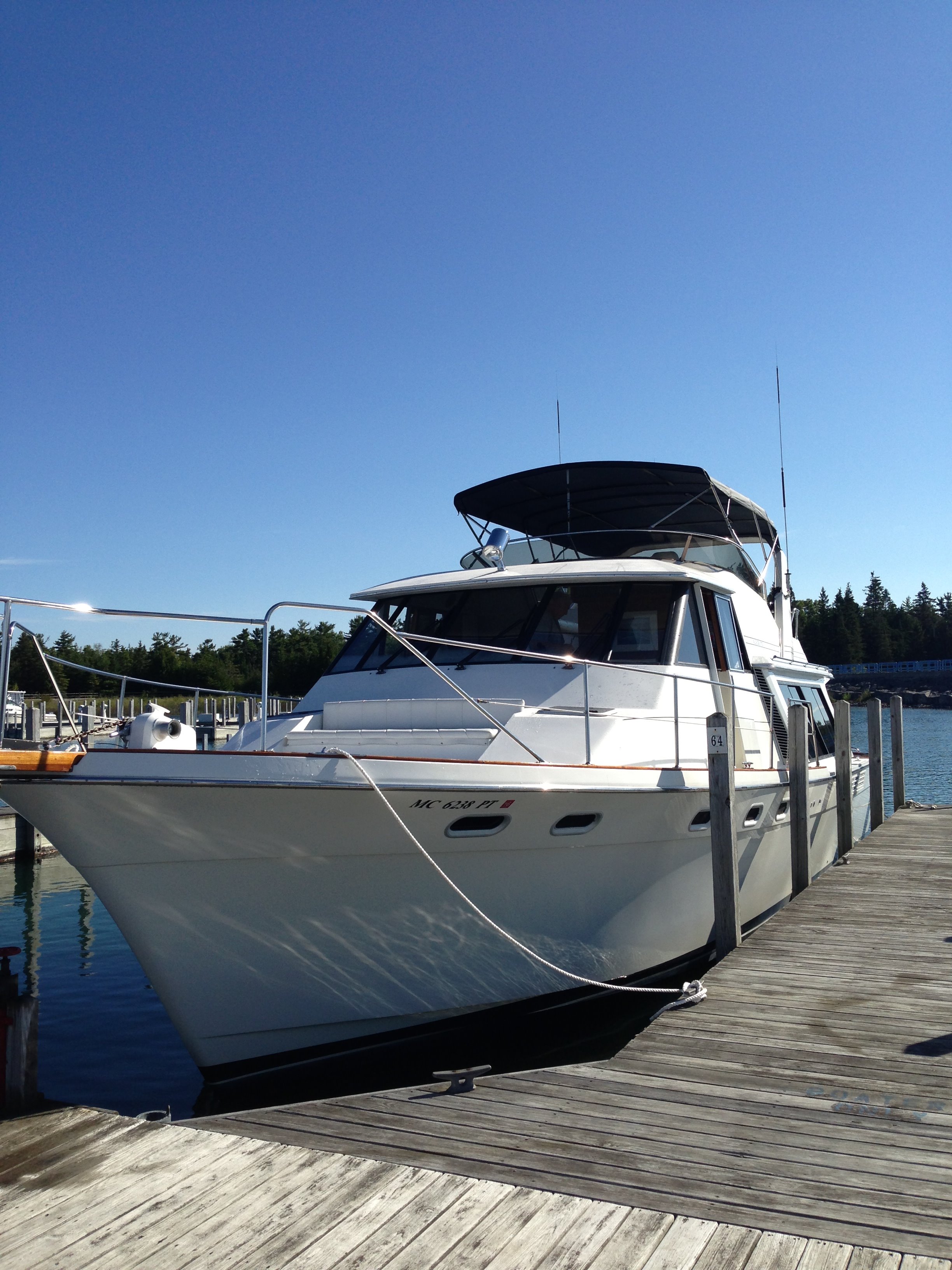 50 foot bayliner 4588 motor yacht