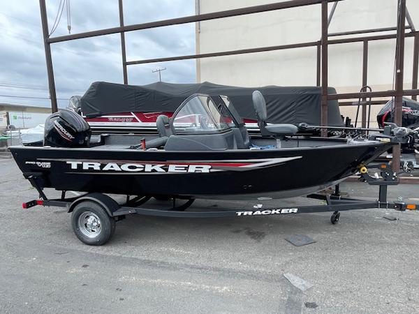 2025 Tracker Pro Guide V-16 WT