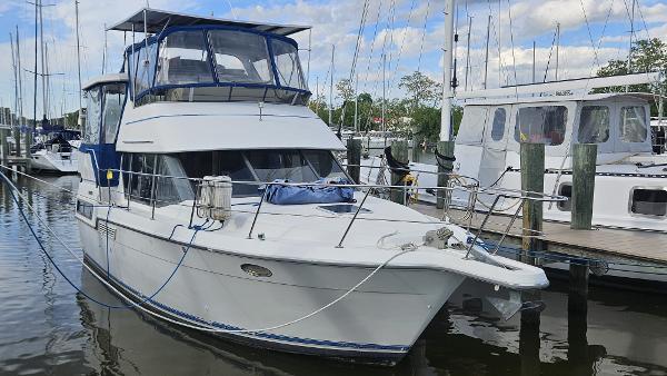 1994 Carver 350 Mariner