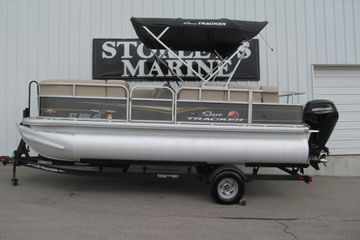 2023 Sun Tracker Party Barge 18 DLX