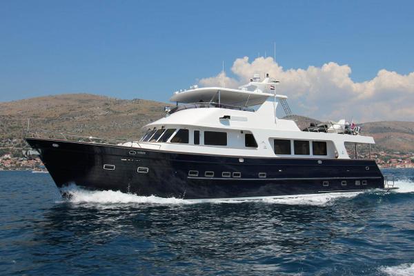 Outer Reef Yachts 800/24M MY