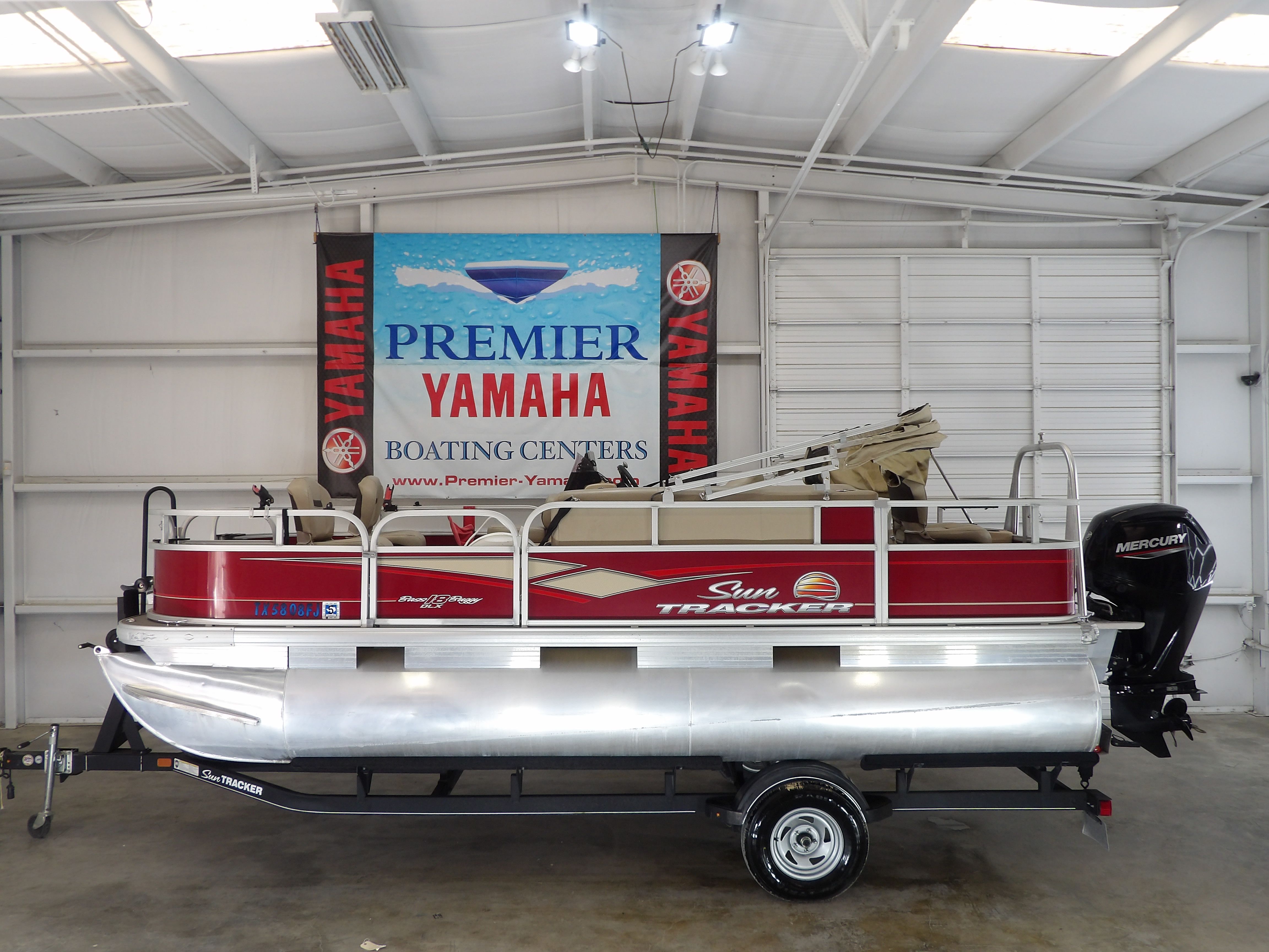 2019 Sun Tracker BASS BUGGY 18