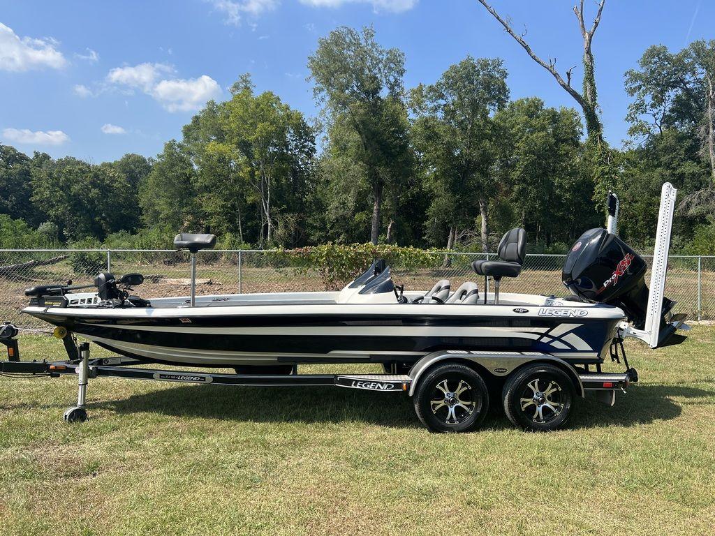 2009 Legend Boats 211 Alpha Beaumont Texas boats