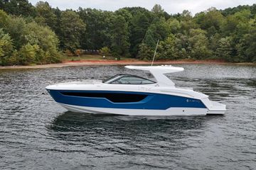 2026 Cruisers Yachts 38 GLS