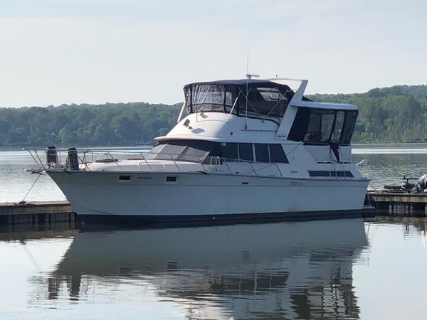 1985 Silverton 40 Motor Yacht