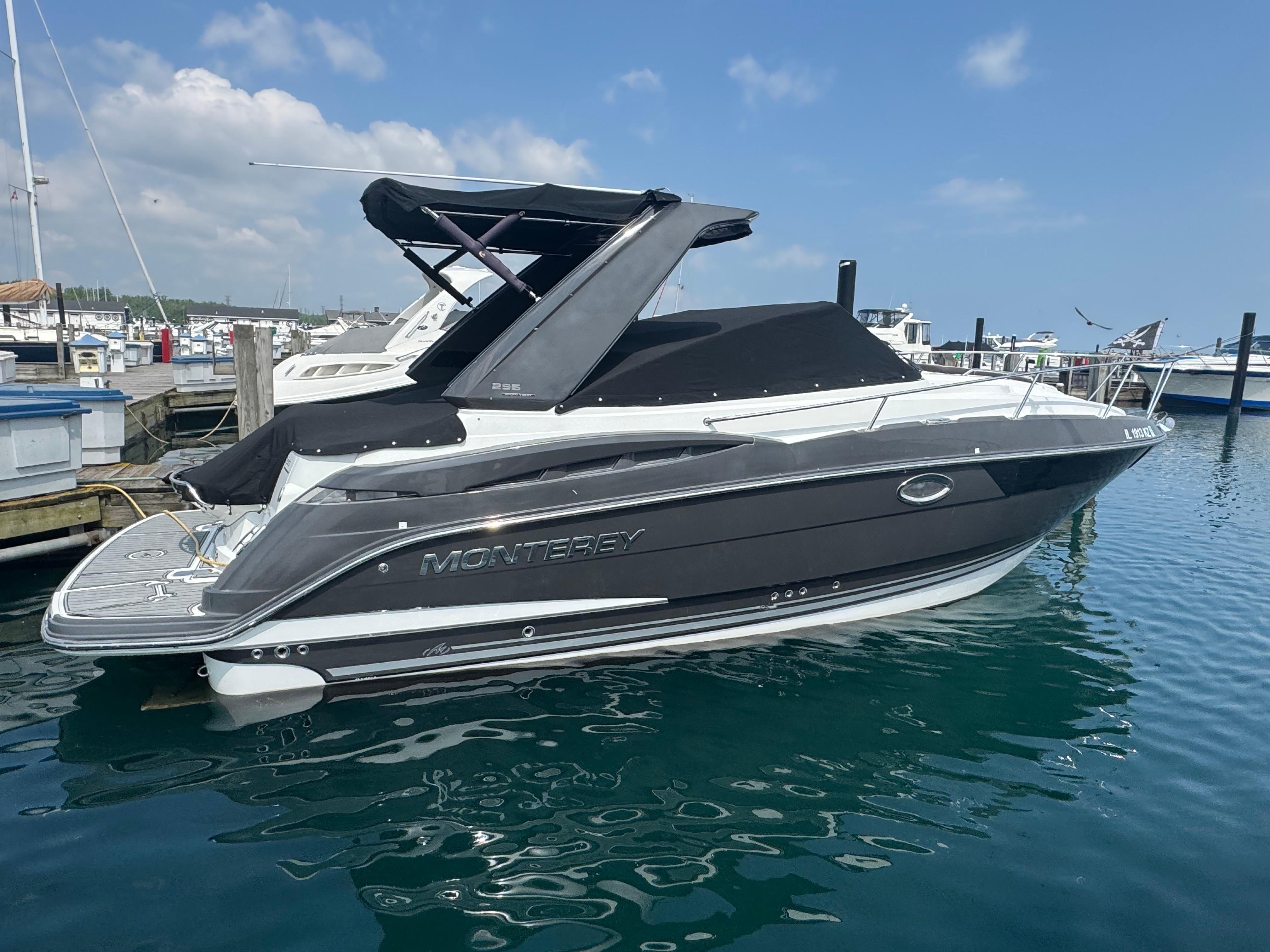Monterey 295 Sport Yacht