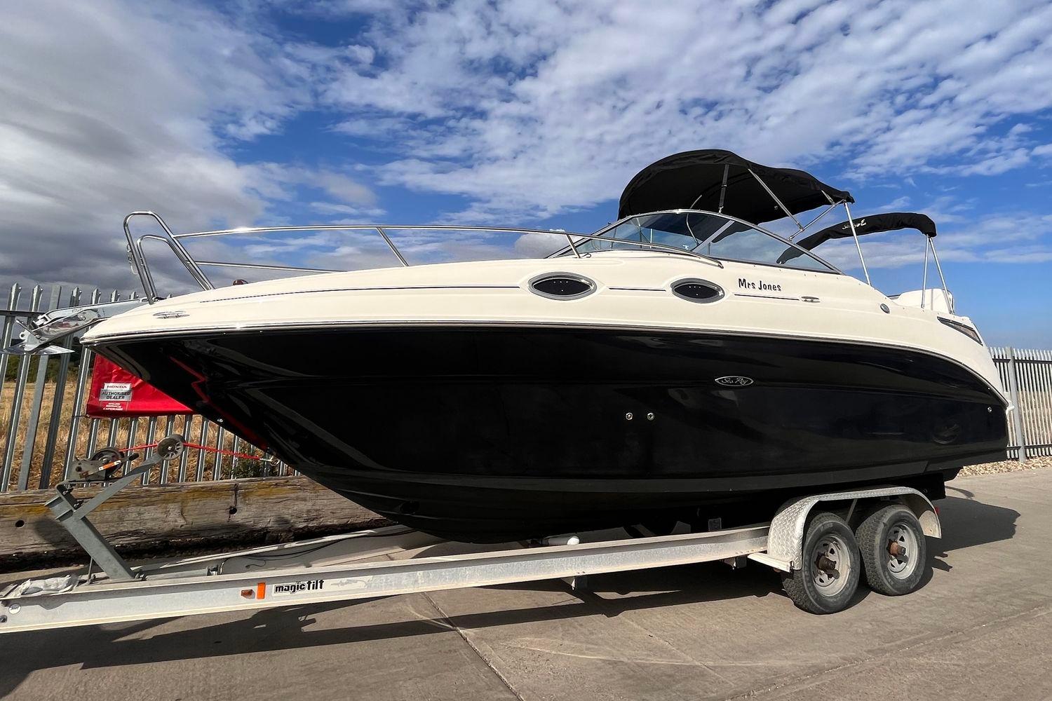 Sea Ray 255 DAE Sundancer
