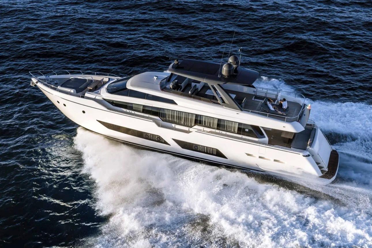 2019 Ferretti Yachts 850