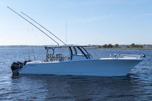 Front Runner 37 Catamaran Manufacturer Provided Image