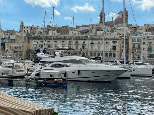 2003 Sunseeker Manhattan 56
