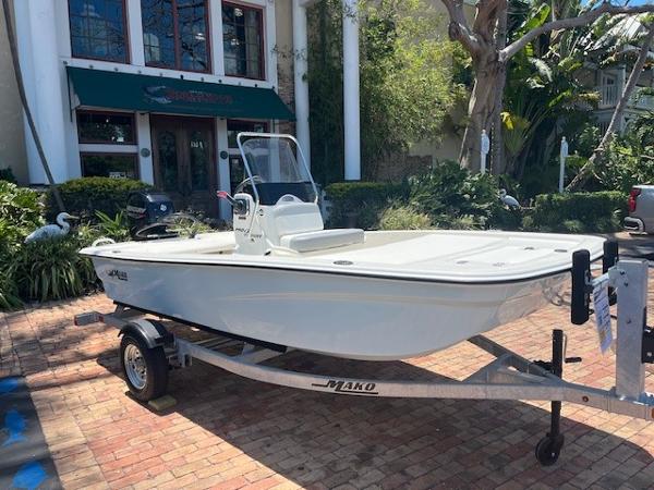 2025 Mako Pro Skiff 13 CC
